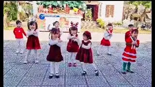 ĐẬU ĐẬU DIỆP ANH MÚA MỪNG GIÁNG SINH 2025😘
