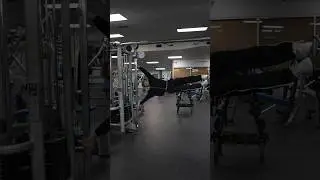 Bodybuilder Vs. Calisthenics😂Who&rsquo;s side you on?  #fitness #gym #viral #youtubeshorts #youtubeviral