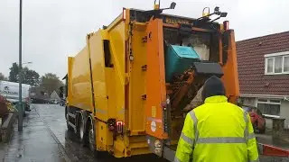 Mercedes Econic Faun Variopress Bin lorry collecting recycling (Glass, metals & plastics), RZY