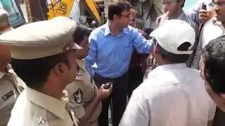 Amjed Ullah Khan agitating against demolition of houses on 20th May 2014 by GHMC at Dabeerpura