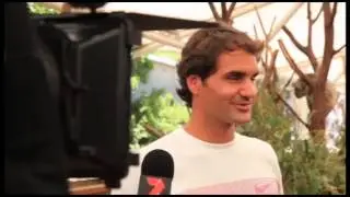 Brisbane 2014 Federer Turns Tourist