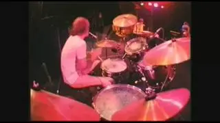 Van Der Graaf Generator - Scorched Earth (audio from Godbluff, video from live in Belgium 1975)