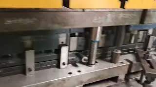 deep drawing stamping progressive die , sheet metal stamping die