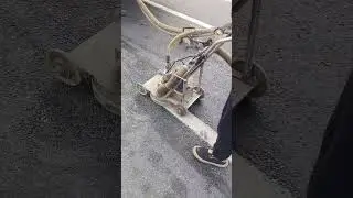 Marking removal of e.g. road markings, marking lines and paint using high-pressure water jets