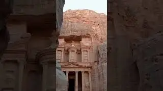 Petra in 30 Seconds: Journey Through Jordan's Ancient Wonder!