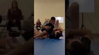 Flying guard pass #jiujitsu #bjj #subonly #nogi #flyingtrick