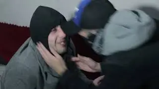 حرامي محترف اخد صديقو ليسرق معو صندوق ذهب شوفو شو عمل في اغبا حرامي في العالم ؟