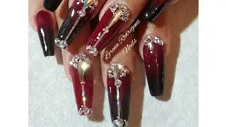 Uñas Acrilicas Vino Tinto.