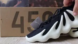 New Yeezy Coming!Yeezy 450 Black White  First Hands Show