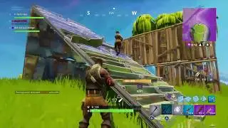 Fortnite Battle Royale | Clutching a squads game with Cryptic2kx!