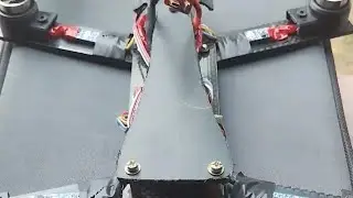 Parte 2 com drone já montado l900 feito em fibra de carbono