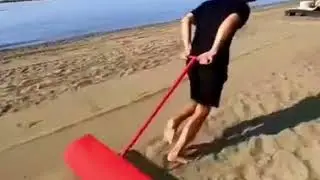 वाळूत लपलेले 'खजिने' मिळवण्याचा भन्नाट उपाय! | Sand Sifting Machine | Beach Treasure Hunting