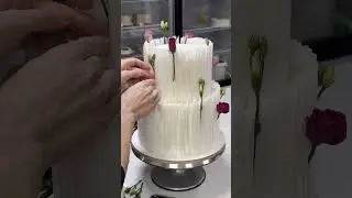 Papel de arroz y flores #cake #cakedecoration #pastelera #pastel #pastelero