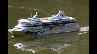 Nicos Atlantis und meine AIDA cara auf dem Lake Seiler