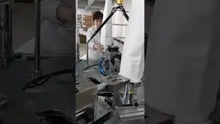 Liquid filter bag automatic ultrasonic head welding machine