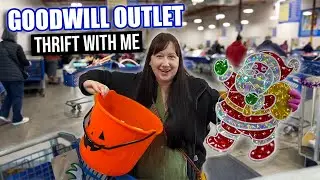 I FOUND THE CUTEST VINTAGE ITEMS FOR THE HOLIDAYS! Thrift With Me