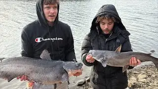 Double Up with 2 BIG catfish on a nice winter day