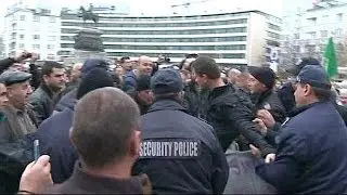 Clashes as students try to blockade politicians inside Bulgarian parliament
