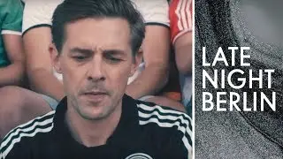 Klaas&rsquo; Fu&szlig;ballsong (Ich schau Fu&szlig;ball an) - WM 2018 - Klaas Heufer-Umlauf feat. GLORIA
