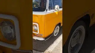 VW around Europe  - amarelinha show! Praia da Luz,Algarve #shorts