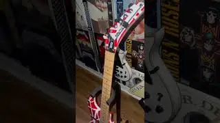 Custom Made EVH Kramer Baretta!! #music #dust #eddievanhalen #livestream #livemusic