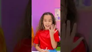 Watch This Art! 🎨👭 Playing The Best Drawing Game 😲🌈