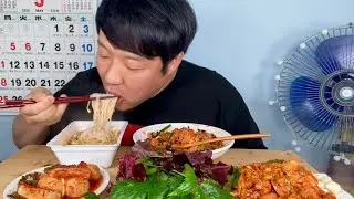 밤 12시 야근후 먹는 잔치국수 비빔밥 총각김치 제육볶음 집밥먹방MUKBANG