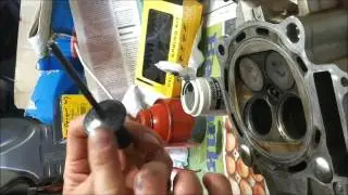 Kleppen inslijpen. Valve grinding.