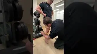 Here's How To Tape A Knee ACL and MCL