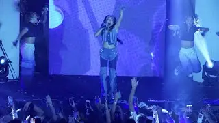 Mar&iacute;a Becerra sube al escenario en la noche m&aacute;gica de Desalia