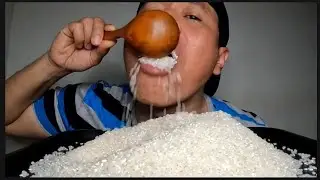 Suapan maut||asmr raw rice eating||vidio pendek makan beras mentah pakek centong||eat raw rice
