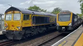 &ldquo;Richard Trevithick&rdquo; 69007 6E86 with 20 sand hoppers, container flatbeds and 66712 on tow 4/9/2025