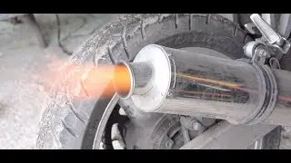 MY SV650 SPITTING FLAMES !!!