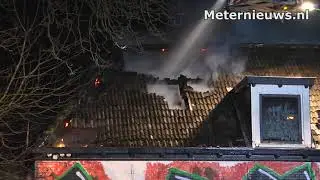 Oud voetbal cafe van PEC Zwolle in vlammen