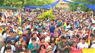 Bolivia: Concentración de jóvenes en Eterazama municipio de #VillaTunari