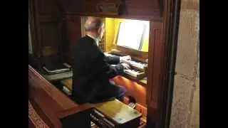 Alan John Phillips plays 'Highland Cathedral'