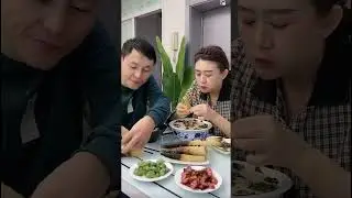 Семейное испытание: Съешь это! 😱 Забавное путешествие по культурам кулинарии и шокирующие лица 😂🥟