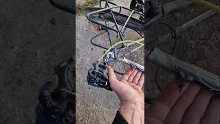 Oprava hlin&iacute;kov&eacute;ho r&aacute;mu kola. Aluminum bike frame repair.