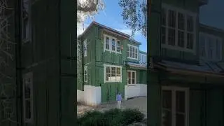 Этот дом во Флориде стоимостью 1,25 миллиона долларов имеет трехэтажный цокольный этаж с отдельны...