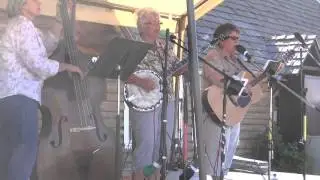 Prairie Smoke plays Wagon Wheel