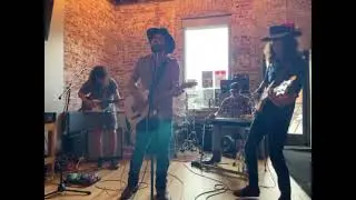 Lightning Stills &ldquo;My Baby Was Drunk&rdquo; LIVE