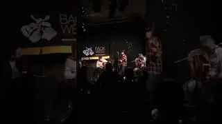 *Back West ag seinm ag Bewleys 2019