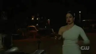 Roswell, New Mexico 1x11 - Liz saved Max and Micheal in the bunker