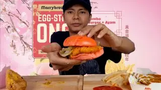 Marrybrown Salted Egg Burger | Egg-Stra Padu (mukbang malaysia) #12