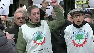 Tüm Emeklilerin Sendikası üyeleri İstanbul'da açıklama yapıyor #Canlı