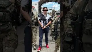 ICE difunde fotos de la deportaci&oacute;n de Julio C&eacute;sar Ch&aacute;vez Jr