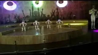 #robot #dance #dancevideo #robotvideo #robotdance #shortvideo #helpme1ksubscriber