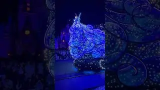 Disney Starlight #disney #anna #elsa #lightshow #holidayparade #holidaycelebration #youtubeshorts