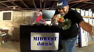 Midwest Desk - Levi Stress 