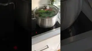 Wegański ros&oacute;ł aromatyczny według przepisu z Jadłonomi